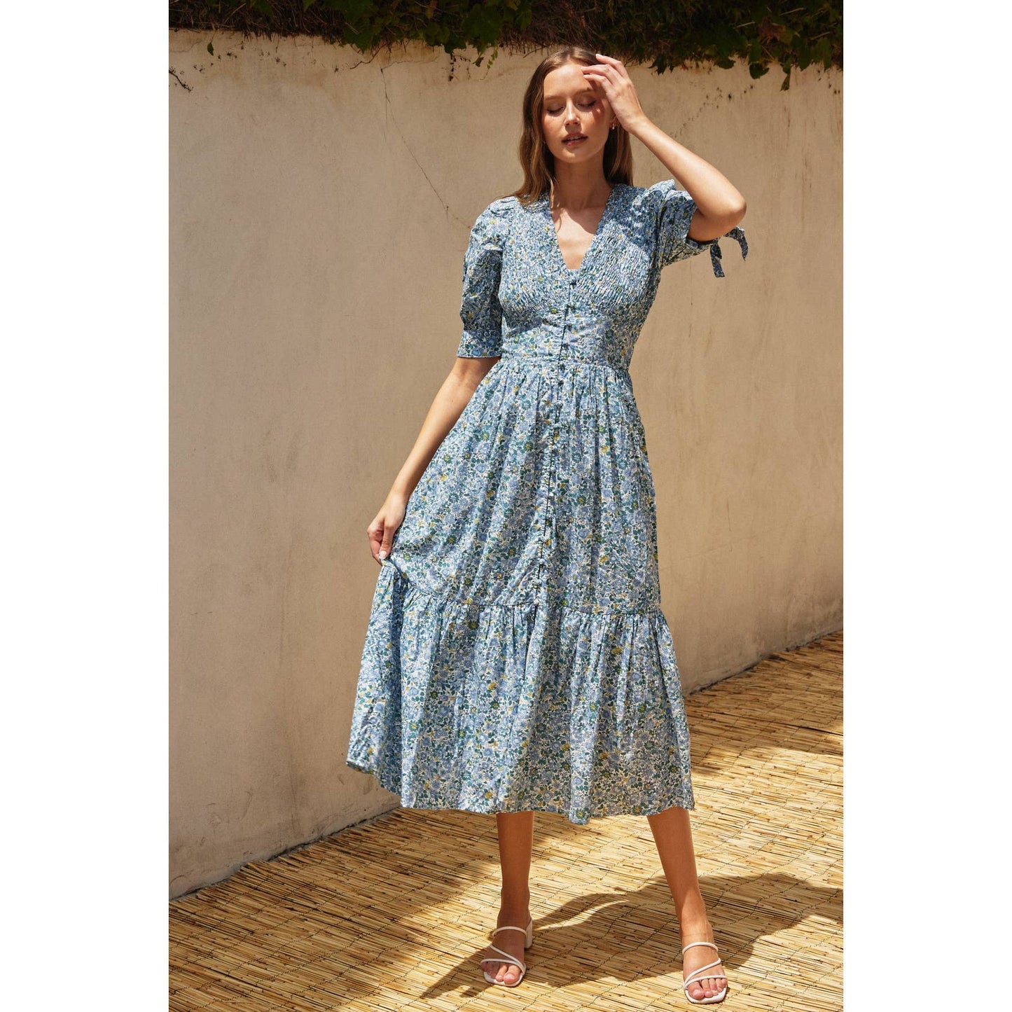 Ditsy Floral Shirred V Neck Buttoned Dress: BLUE FLORAL / FD11638-CP172-X