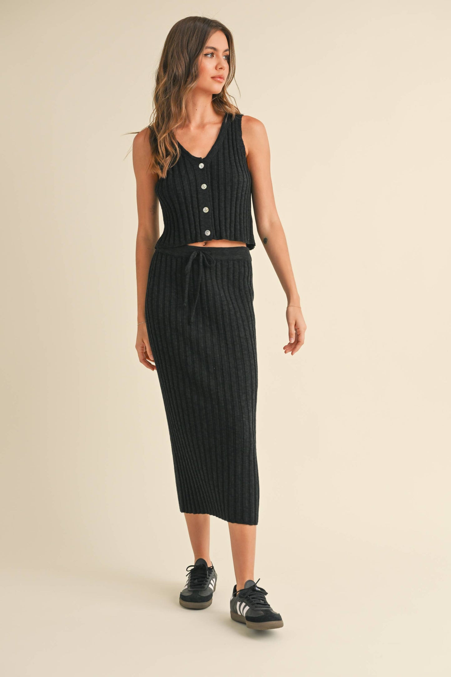 S3930ST RIBBED LONG KNITTED SKIRT: MOCHA