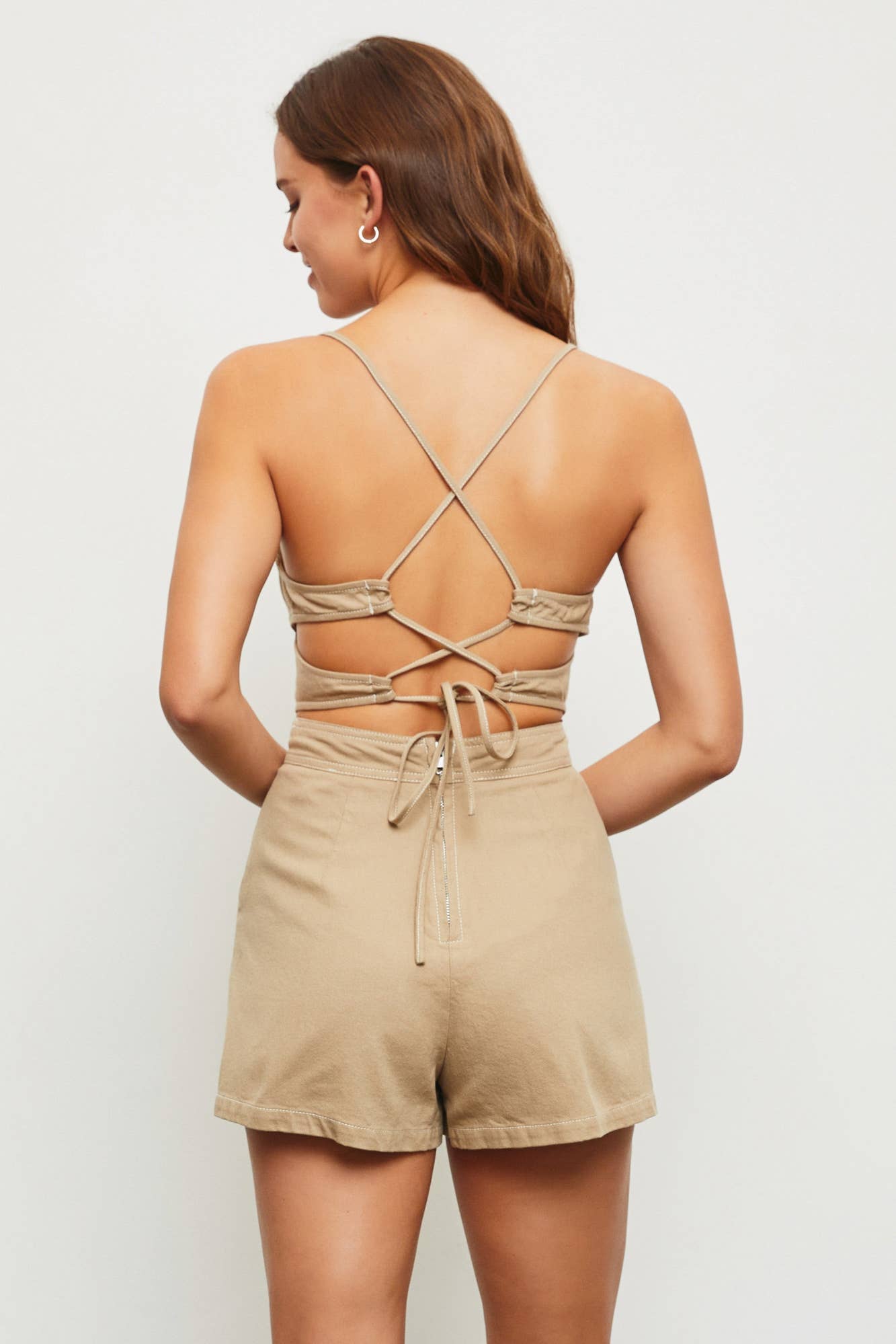 S23114-RE2 CONTRAST STITCH OPEN BACK ROMPER: White