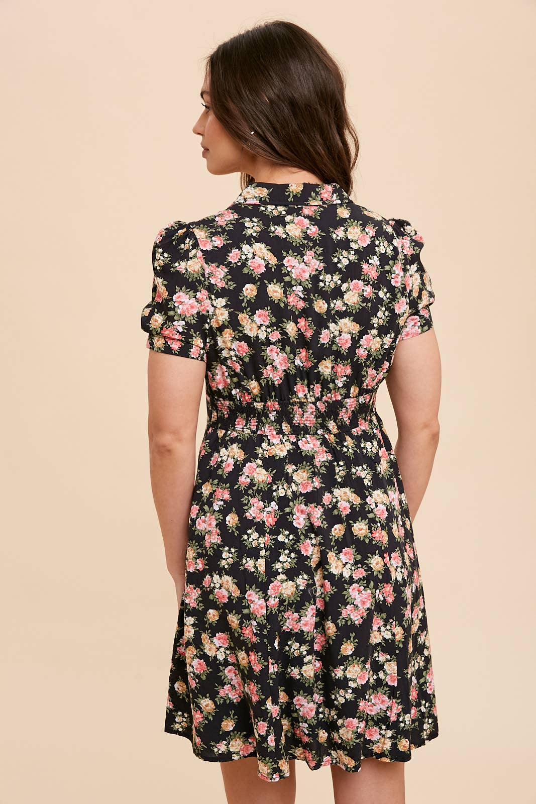 COLLARED BUTTON DOWN FLORAL MINI DRESS: CREME FLORAL / ILD4960-1