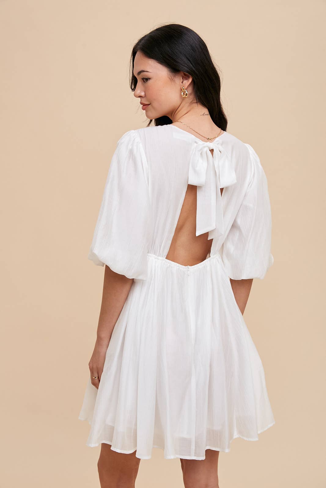 TENCEL BLEND PUFF SLEEVE MINI DRESS: ILD5681 / OFF WHITE