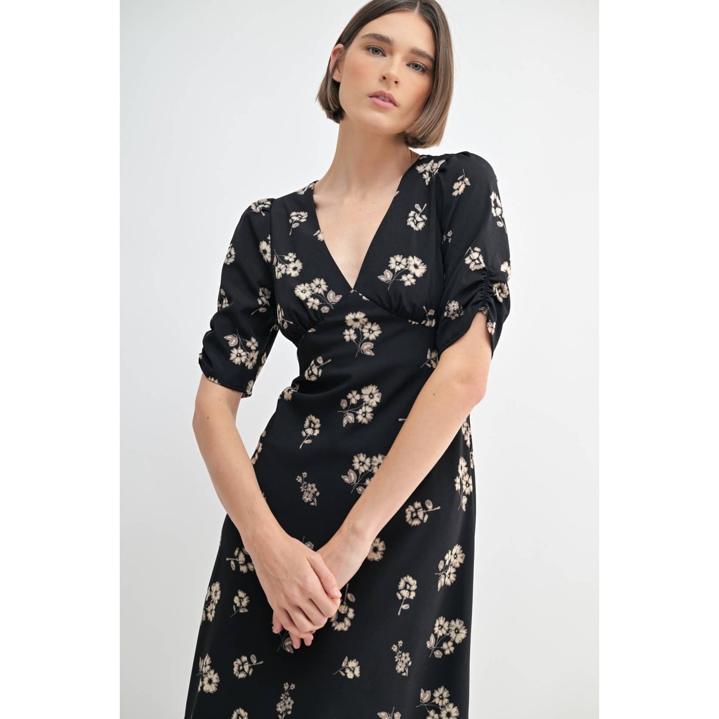 FLOWER PRINT V NECK MIDI DRESS: Black / FD68112_1