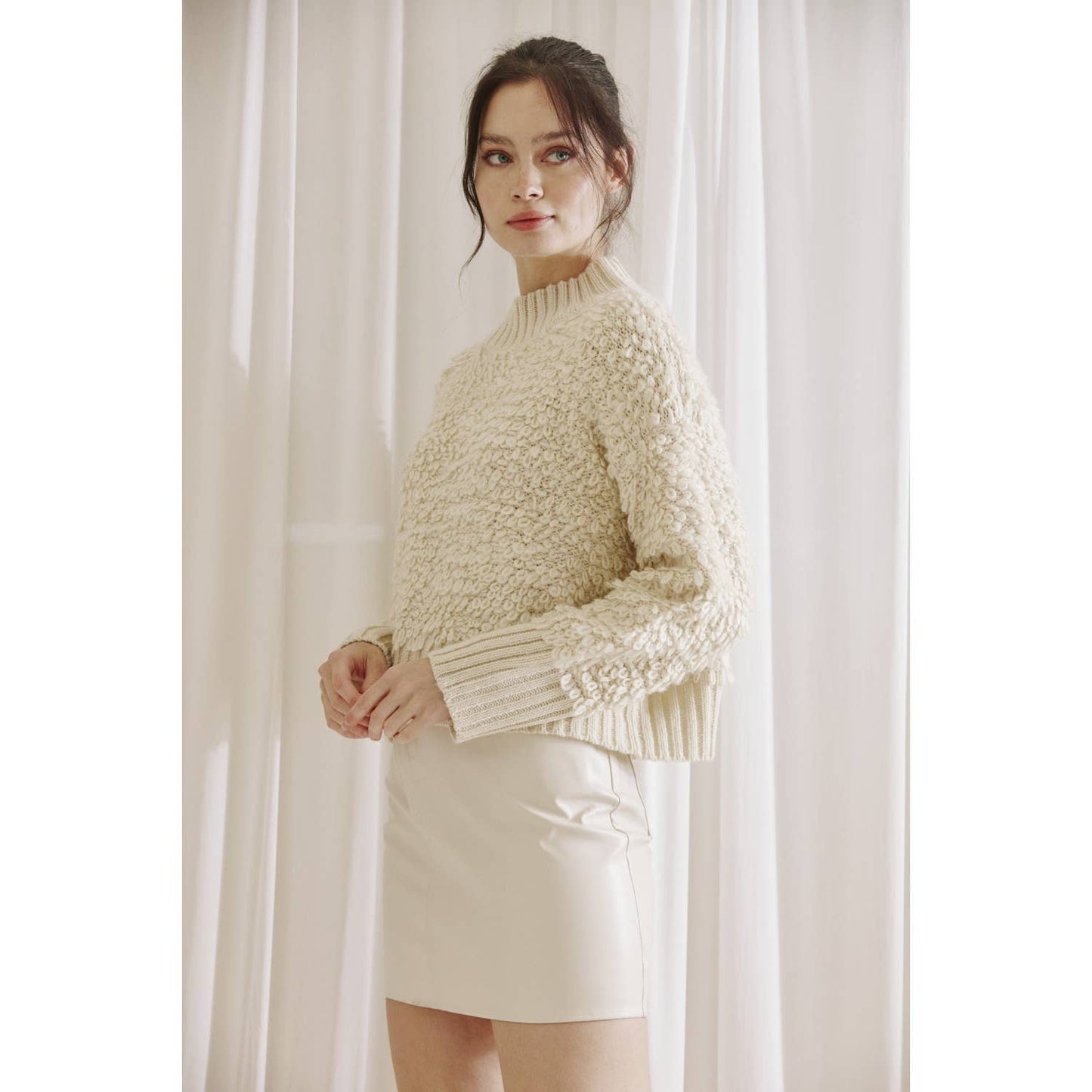 JT3704 MONOCHROMATIC LOOP THICK KNIT PULLOVER SWEATER