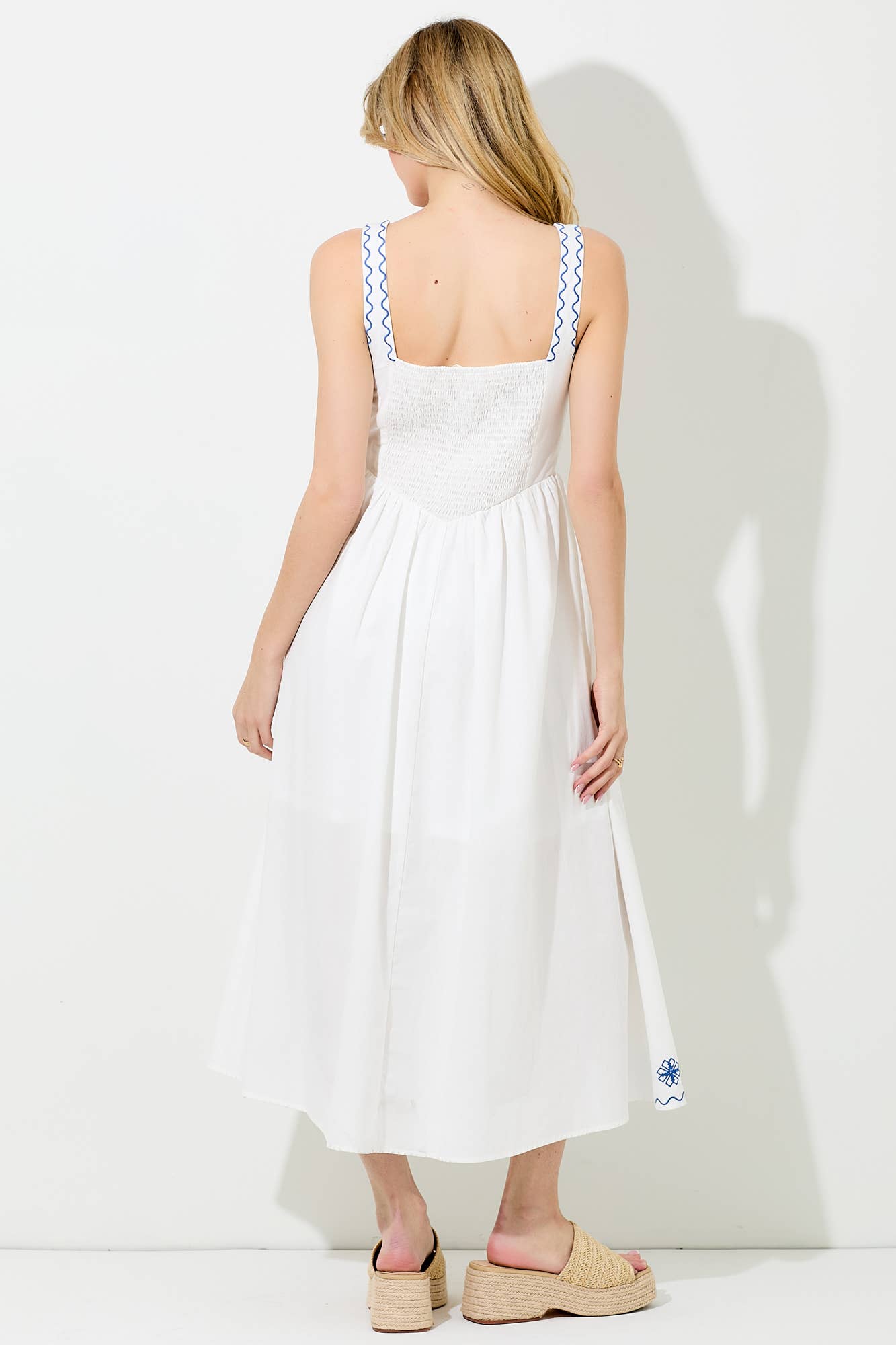 EMBROIDERED SLEEVELESS MIDI DRESS: IVORY / BD6054