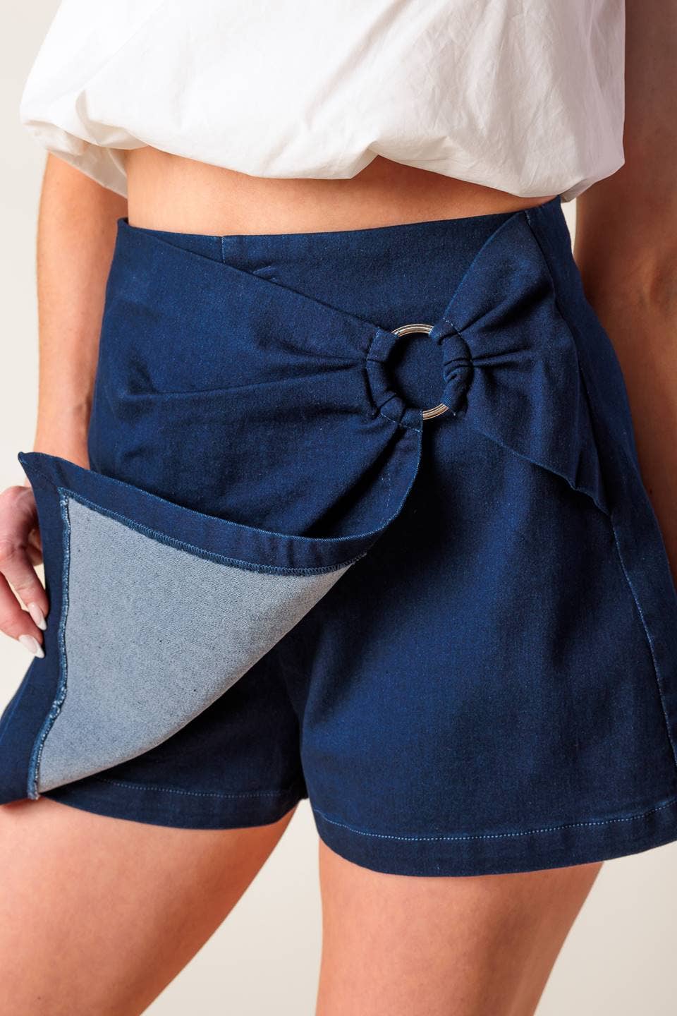 A solid woven skort - IP8535-A: MEDIUM INDIGO