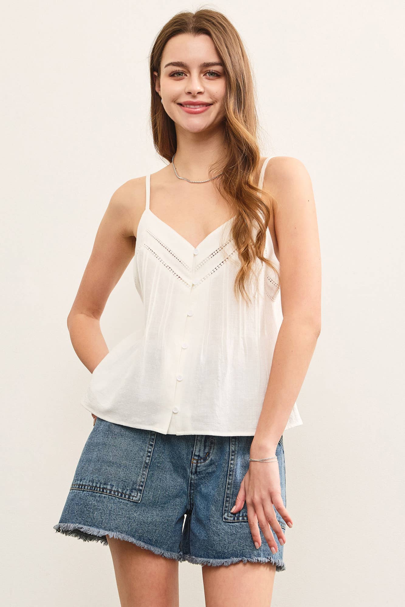 BUTTON CLOSURE V NECK PINTUCK CAMI TOP: Beige / S24340