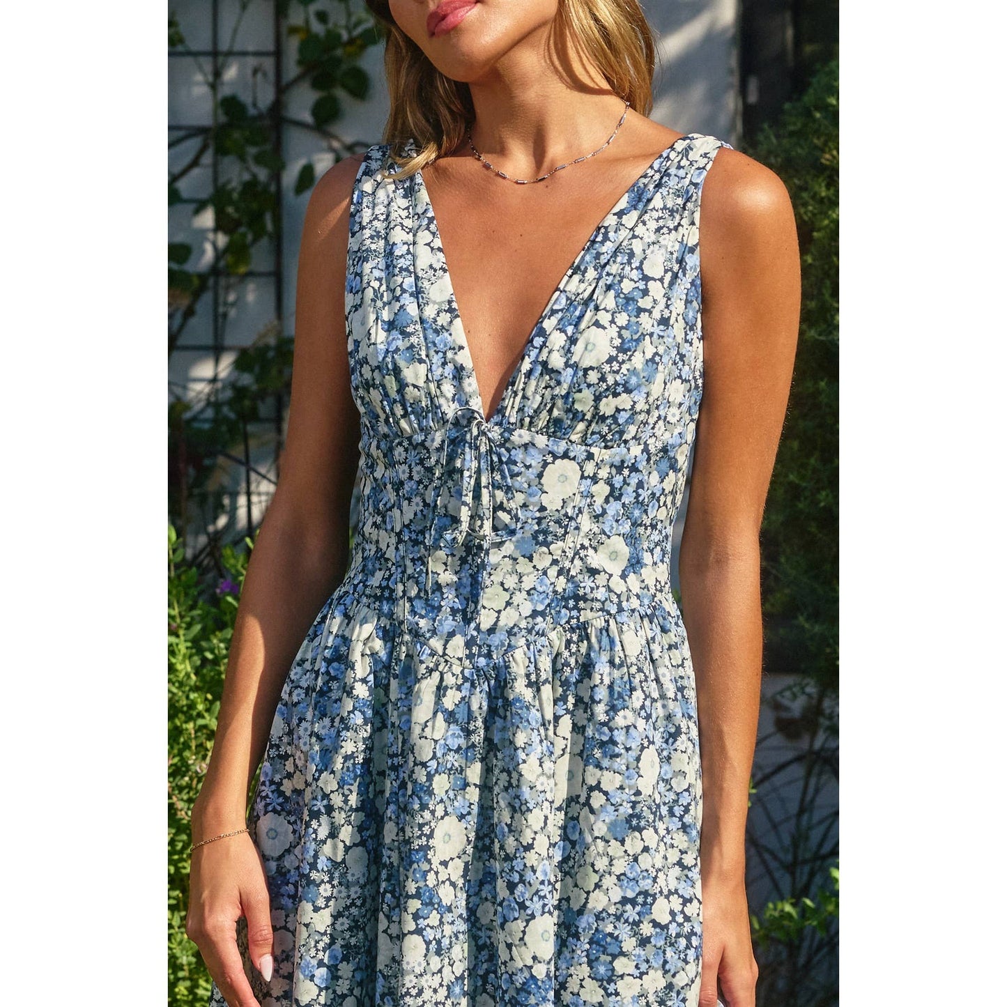 Field Daisies Plunging Corset Mini Dress: NAVY DAISY / FD12434-CP430