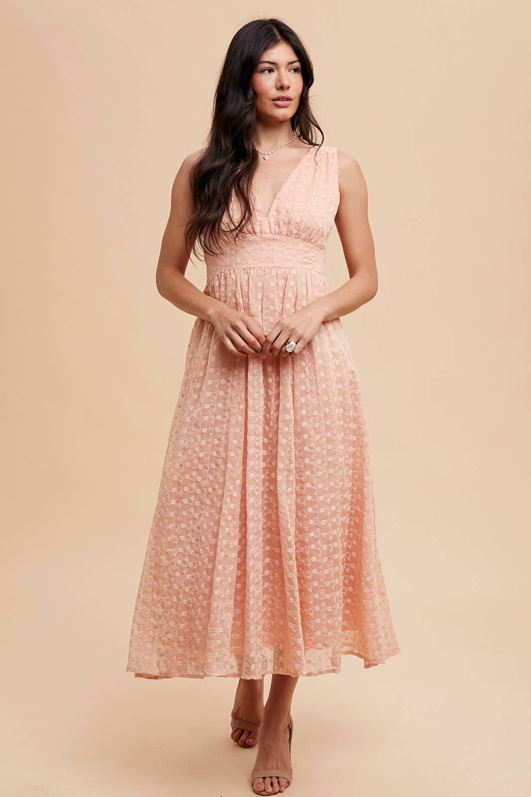 Ild5400 FLORAL EMBROIDERED MAXI DRESS: VINTAGE CREME