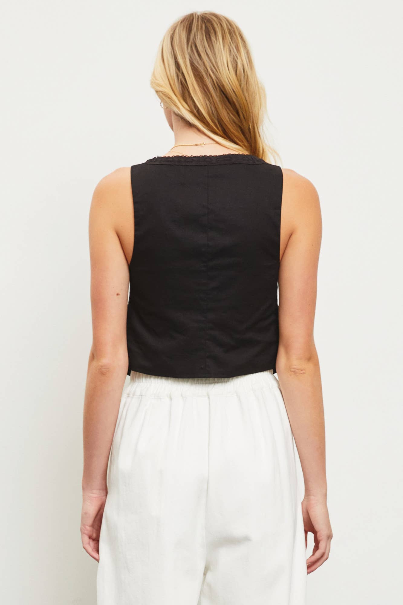 S22834 TIE FRONT CAMI TOP: White