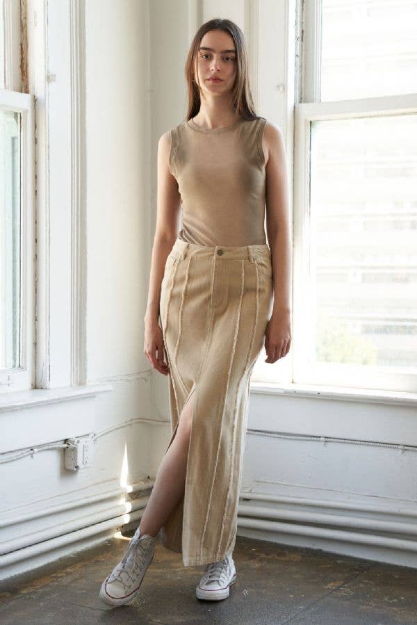 A solid woven twill skirt - FK1028: TAUPE / Contemporary / M