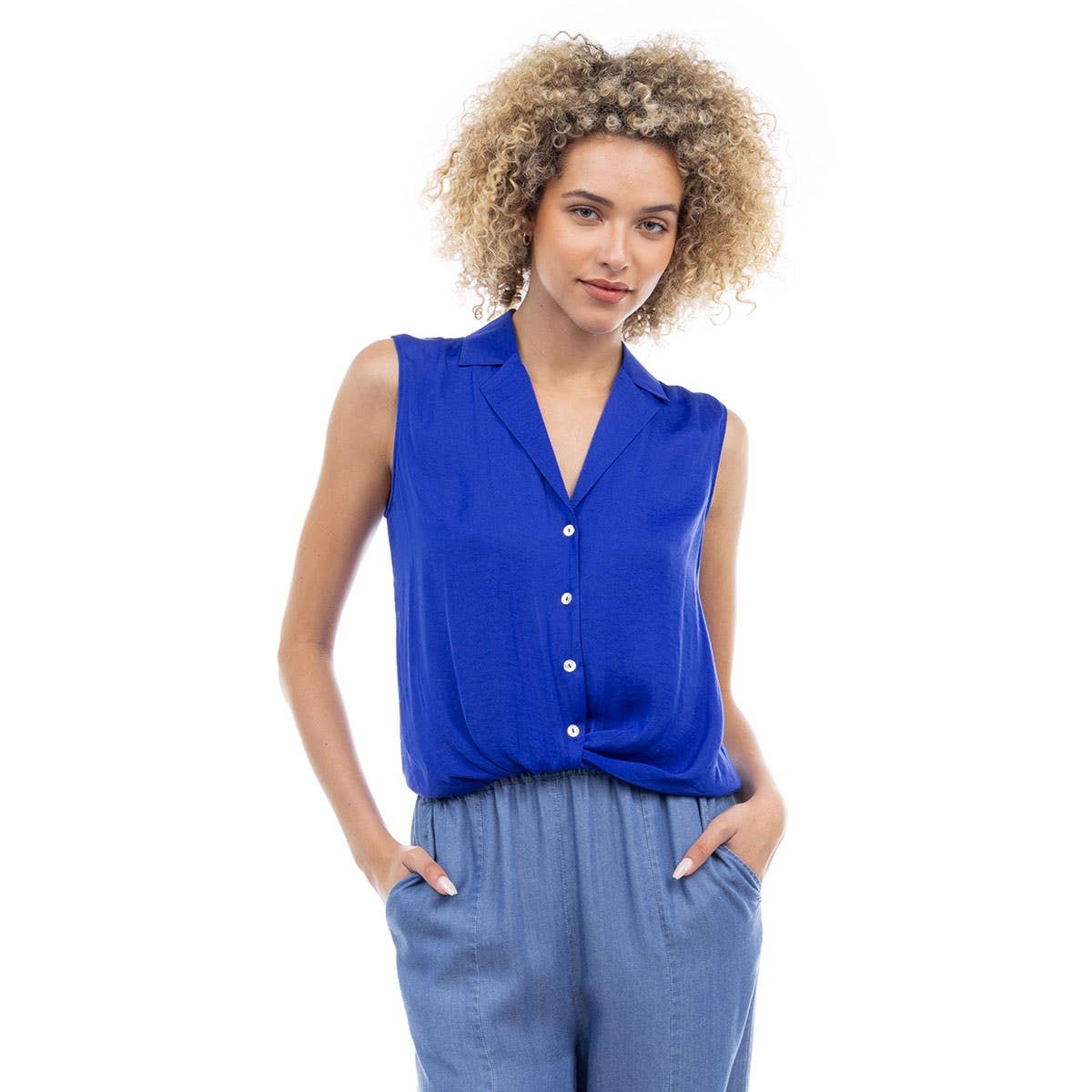 Knotted Sleeveless Collared Top: Papyrus / ET119375A-F