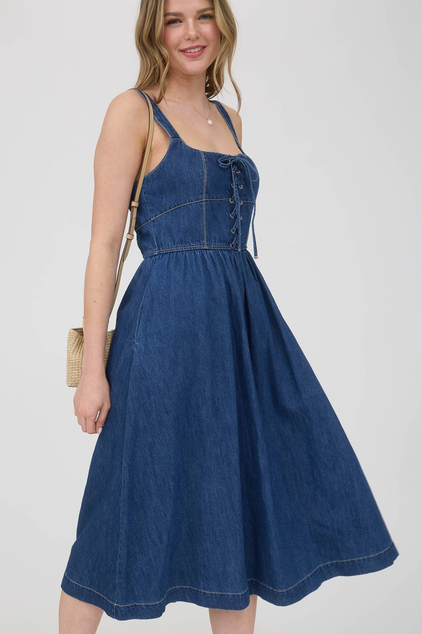 LACE UP SLEEVELESS DENIM MIDI DRESS : B5SD1017