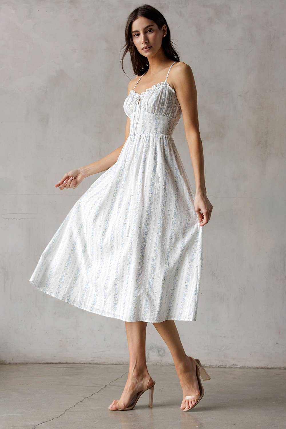 JD7605-WHITE/BLUE FL: storia