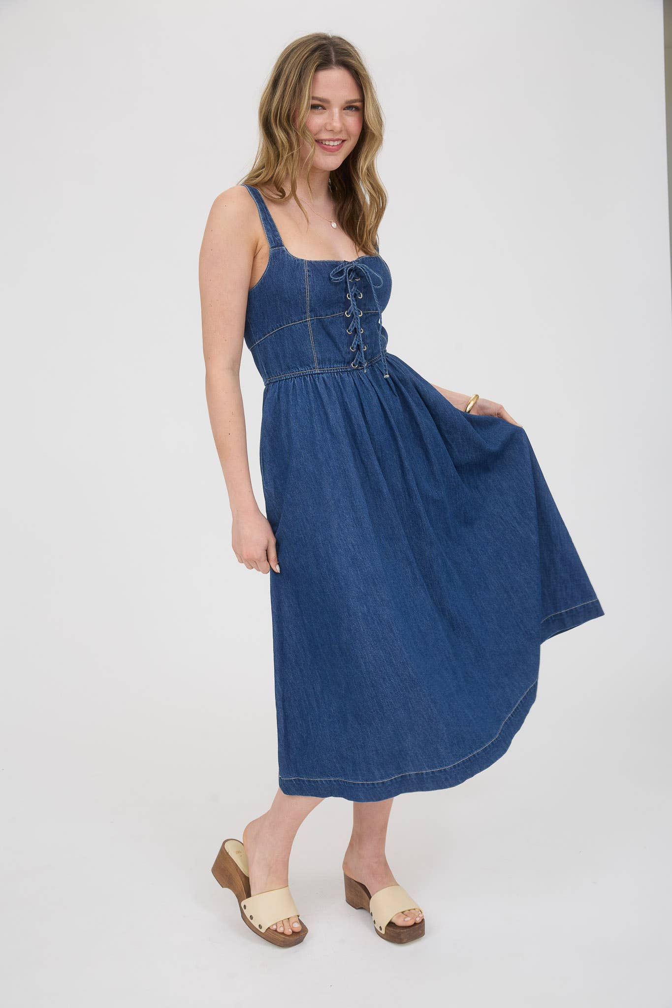 LACE UP SLEEVELESS DENIM MIDI DRESS : B5SD1017