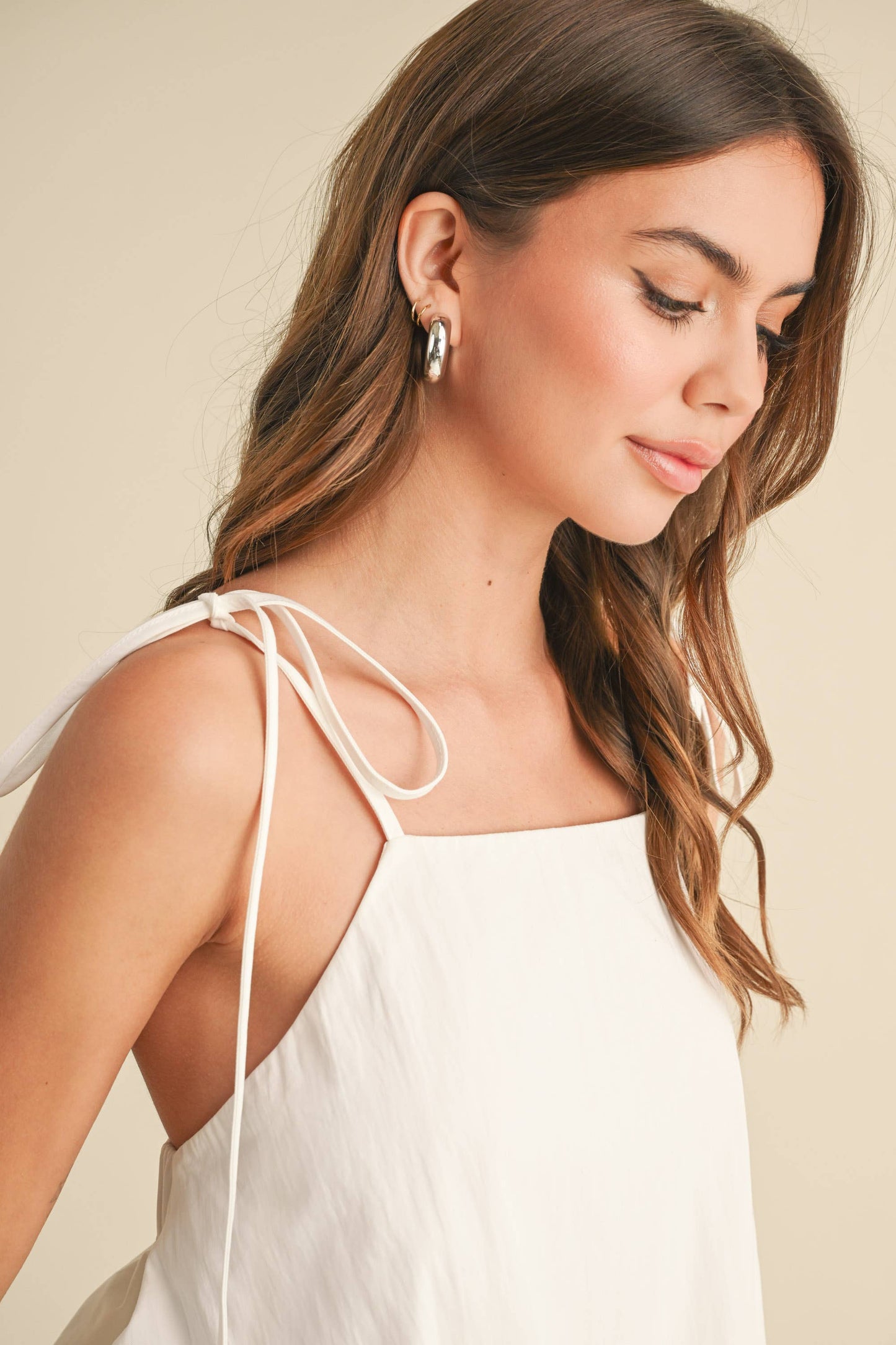 IT4083 BUBBLE HEM STRAPPY SLEEVELESS TOP: White