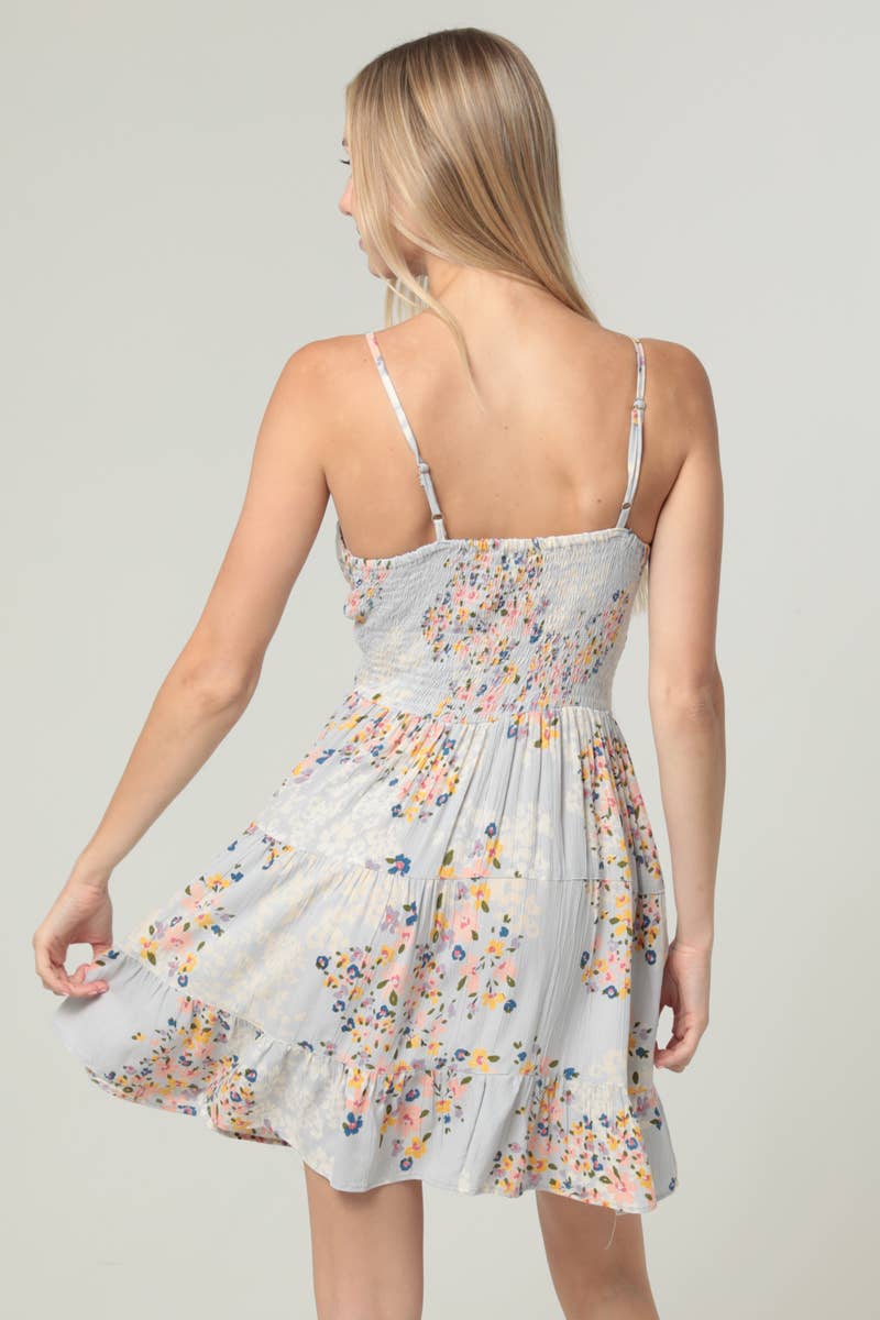C4143-A911 V NECK TWIST FRONT CUT OUT SUNDRES