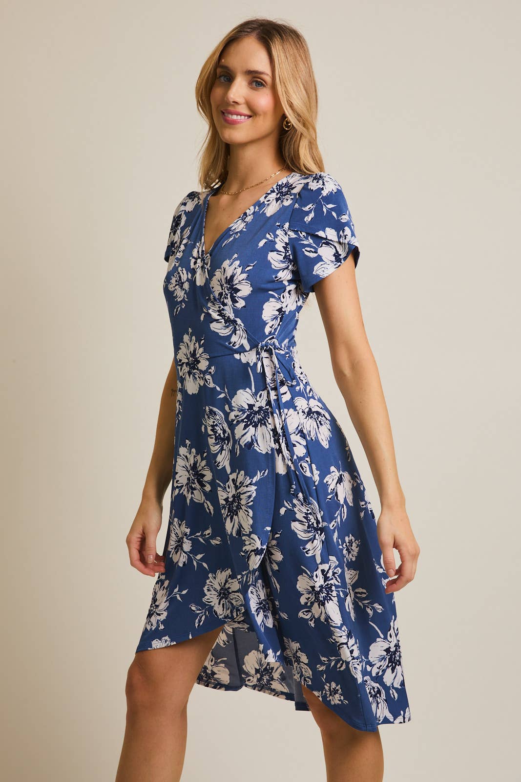 D17992F : BLUE-WHITE FLORAL