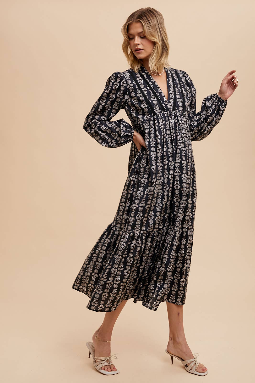 STATEMENT PRINT MAXI DRESS: BLACK / ILD5852