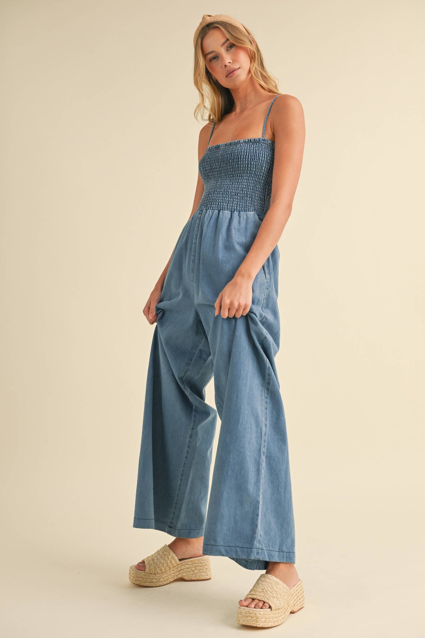 IJP3036 SMOCKED SPAGHETTI STRAP WIDE LEG JUMPSUIT : DENIM