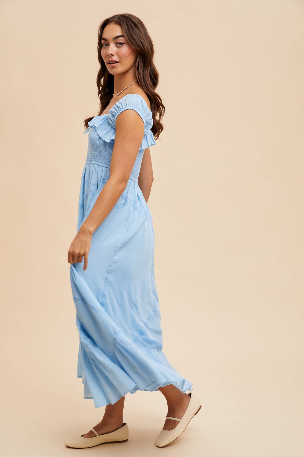 SMOCKED MAXI WITH LACE TRIM DETAIL: SAGE / ILD6126