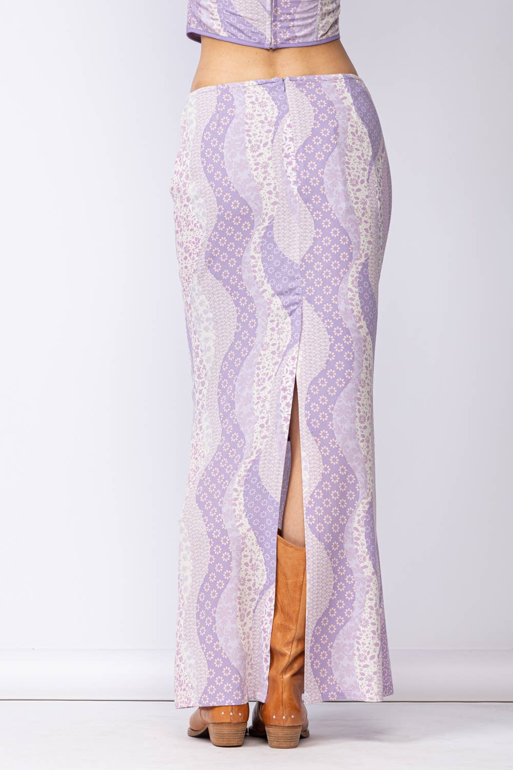 MULTI FLORAL PRINT SLIM FIT-IN SLIT LONG SKIRT: SM-SK40028B / My Darling Purple