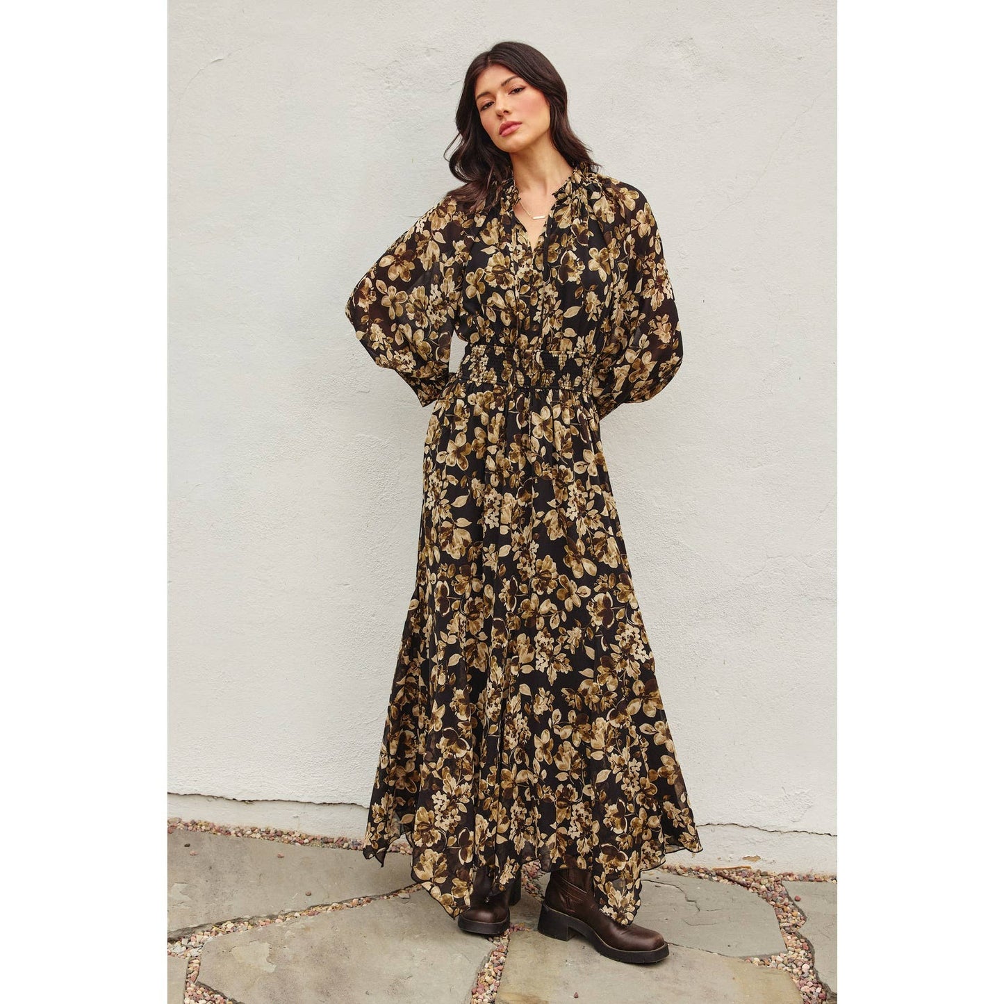 Floral Shirred Waist Handkerchief Maxi Dress: BLACK FLORAL / FD12117-P1662