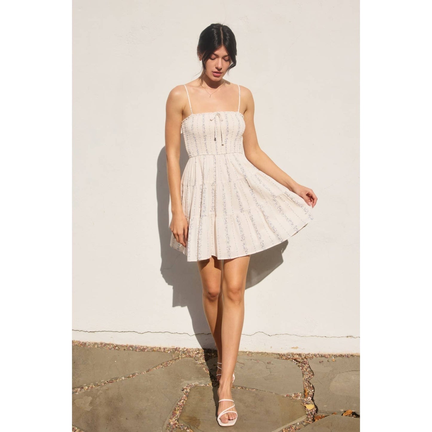 Petite Floral Trail Babydoll Tiered Mini Dress: DAINTY BLUE / FD12647-P2009