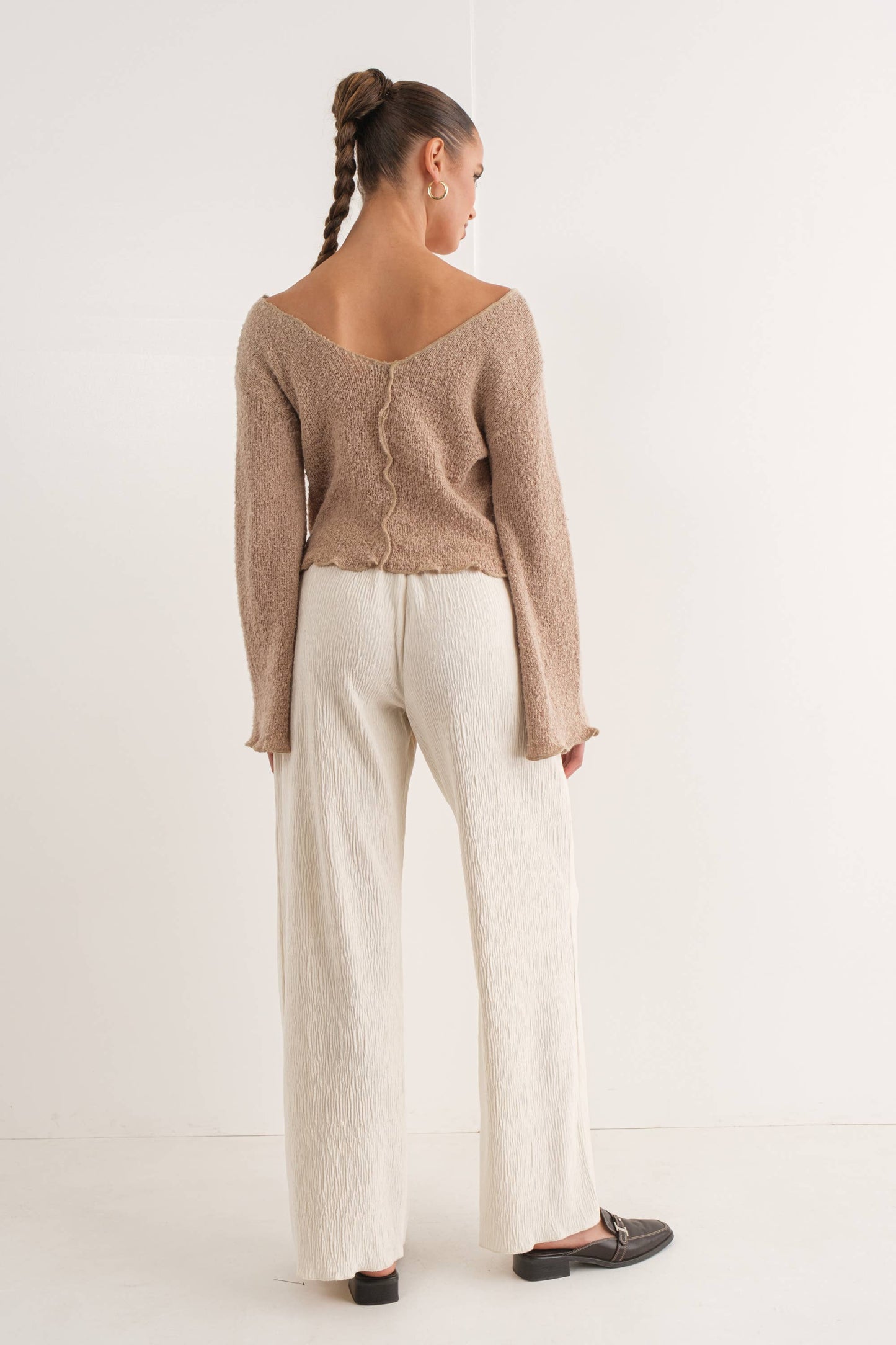 PDT687 V NECK BOUCLE KNIT SWEATER TOP: TAUPE