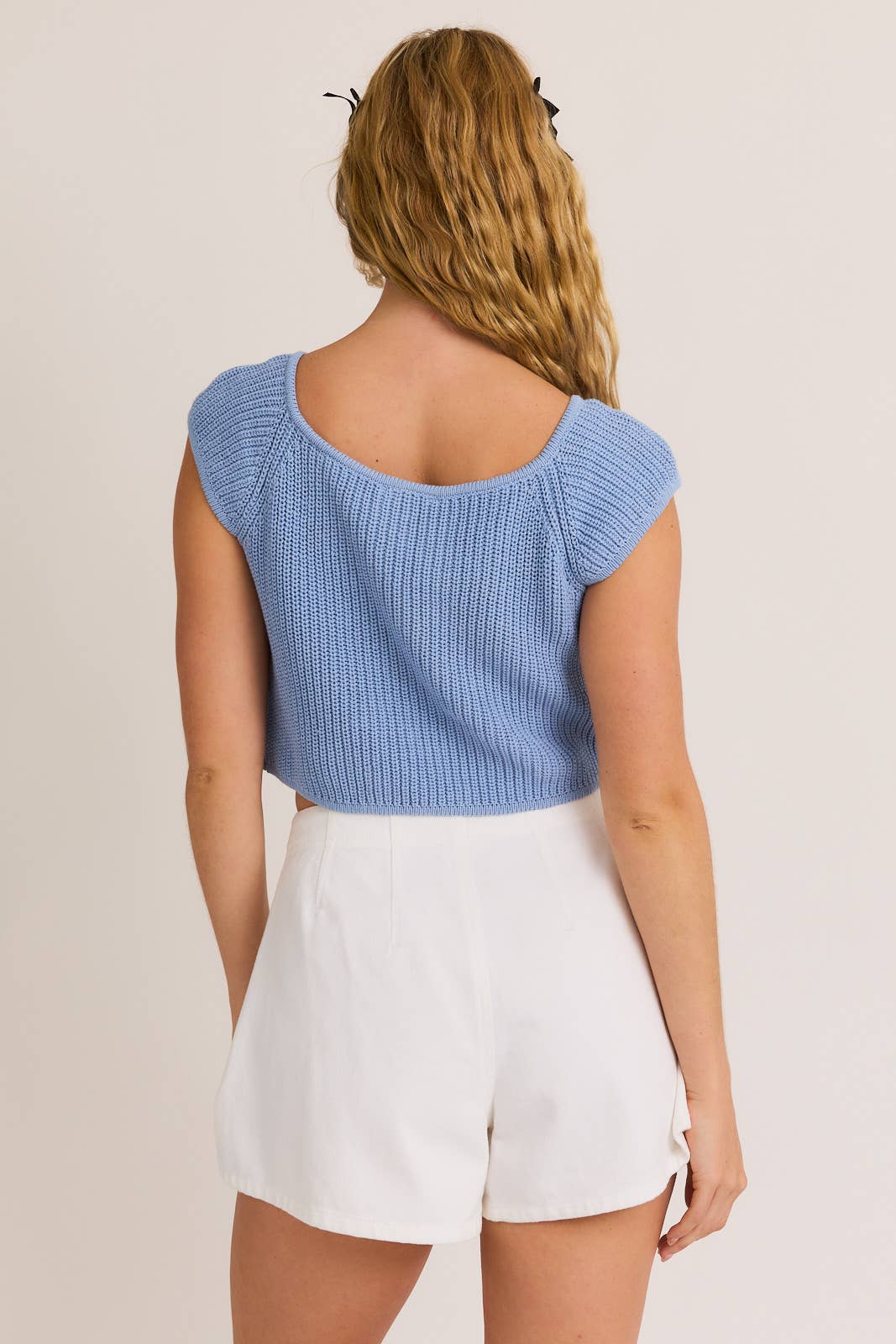 FRONT TIE SLEEVELESS SWEATER CARDIGAN: CREAM / BWJ1212