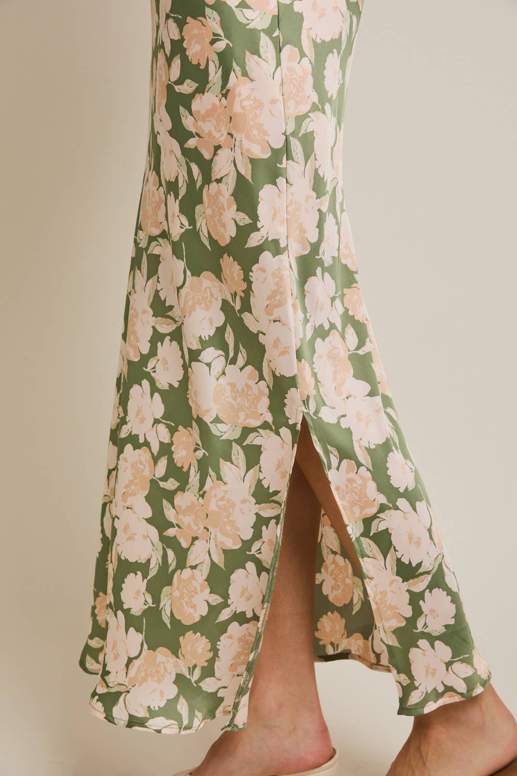 SWEETHEART NECK S.P.G STRAP FLORAL PRINT MAXI DRESS: GREEN-CREAM FLORAL / D19940