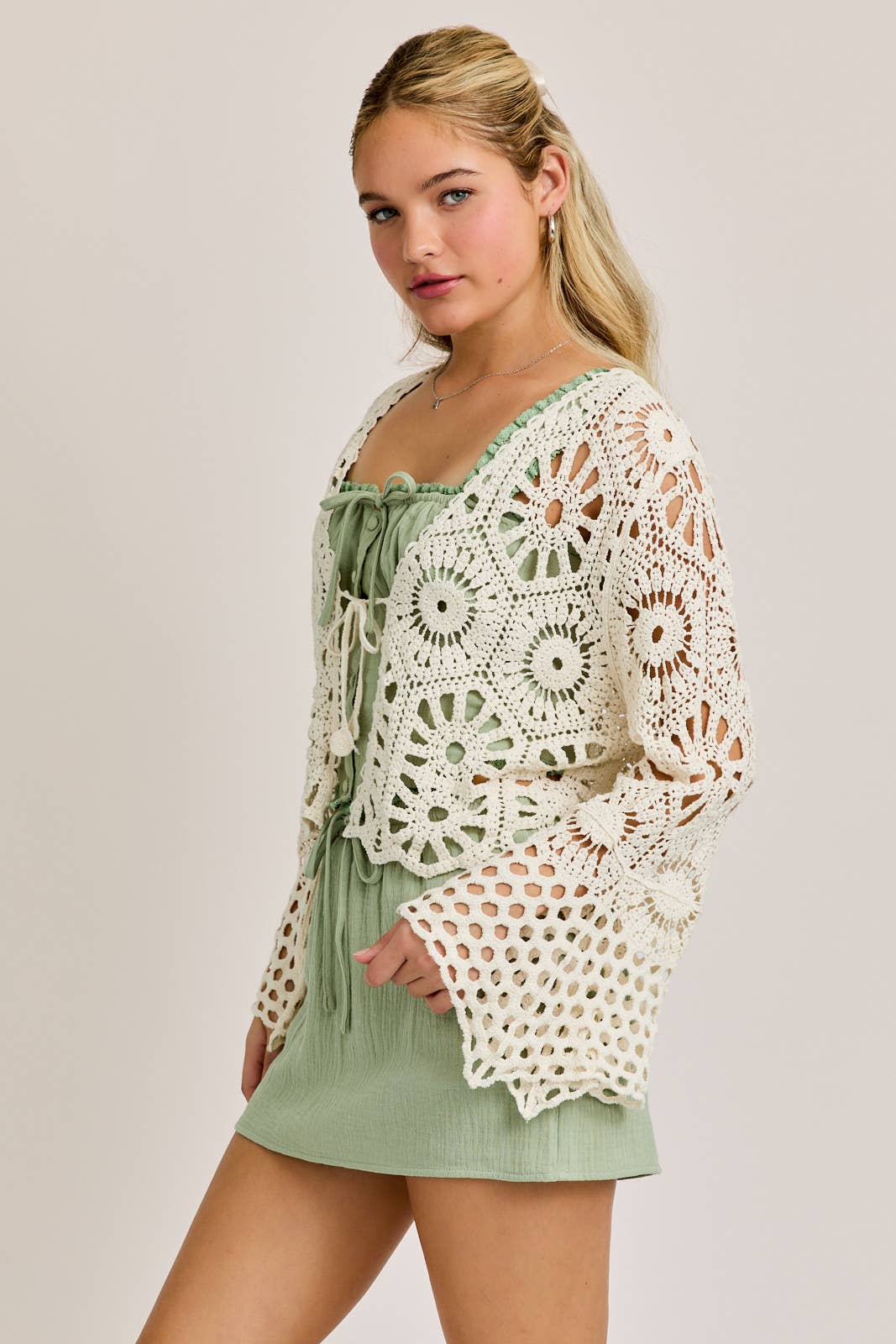 LONG SLEEVE CROCHET FRONT TIE OPEN TOP: CREAM / LWT0099