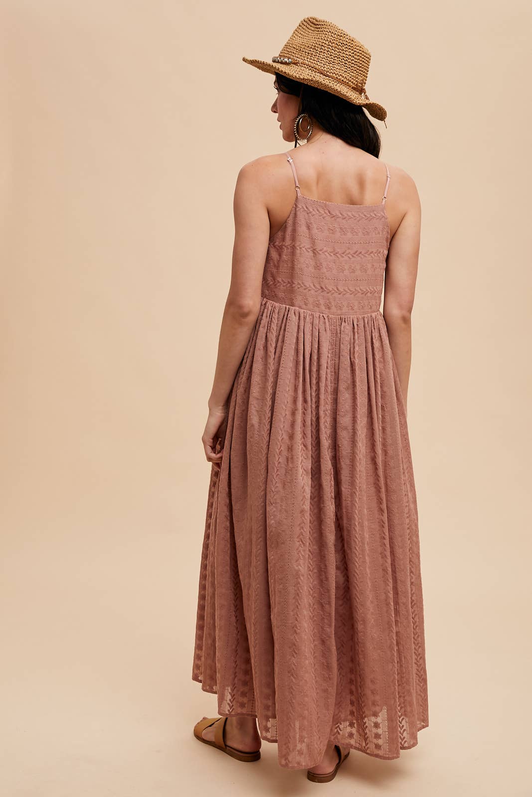 ILD5708 ALL OVER EMBROIDERED MAXI STRAP DRESS: Off-White
