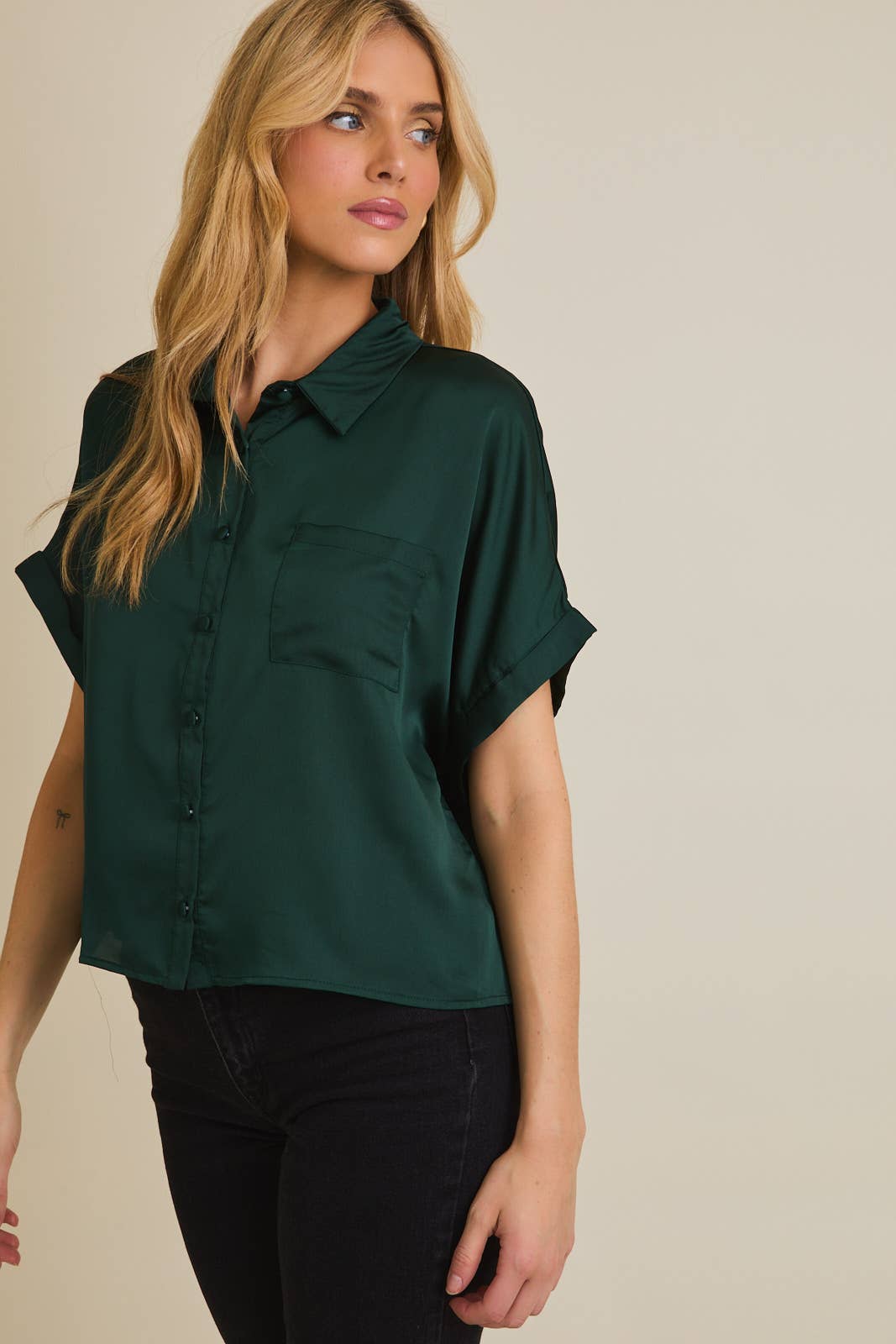 SATIN BOXY BUTTON DOWN BLOUSE: Camel / JT2060