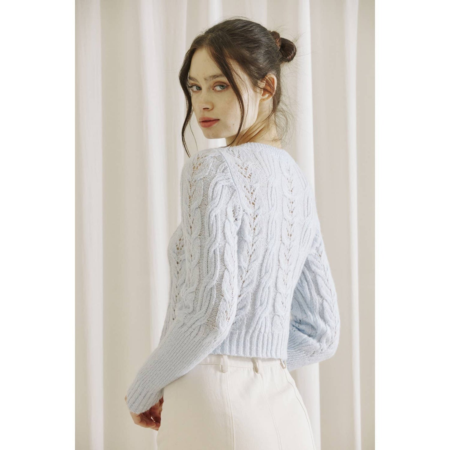 JT5530- MONOCHROMATIC LIGHT CABLE KNIT CARDIGAN: BABY BLUE