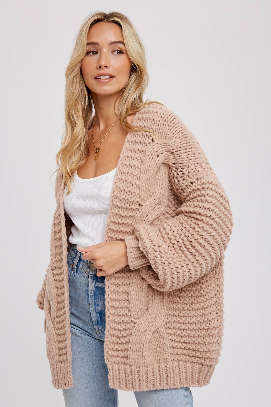 CHUNKY CABLE CARDIGAN: OLIVE / C01713