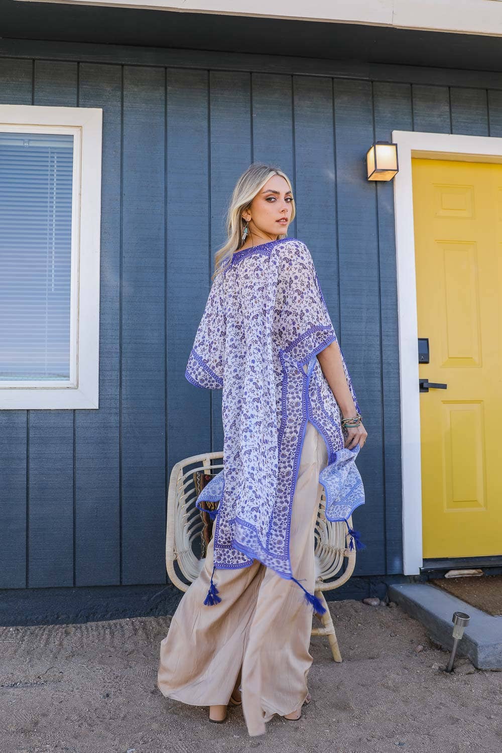 YSK-4101 Floral Paisley Kimono: Camel