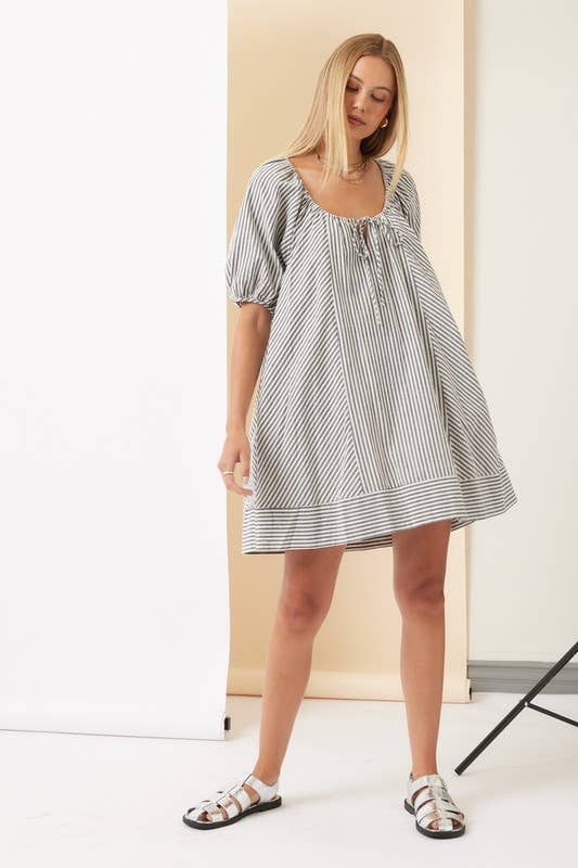 Striped Puff Sleeve Dress: Navy / IM7971
