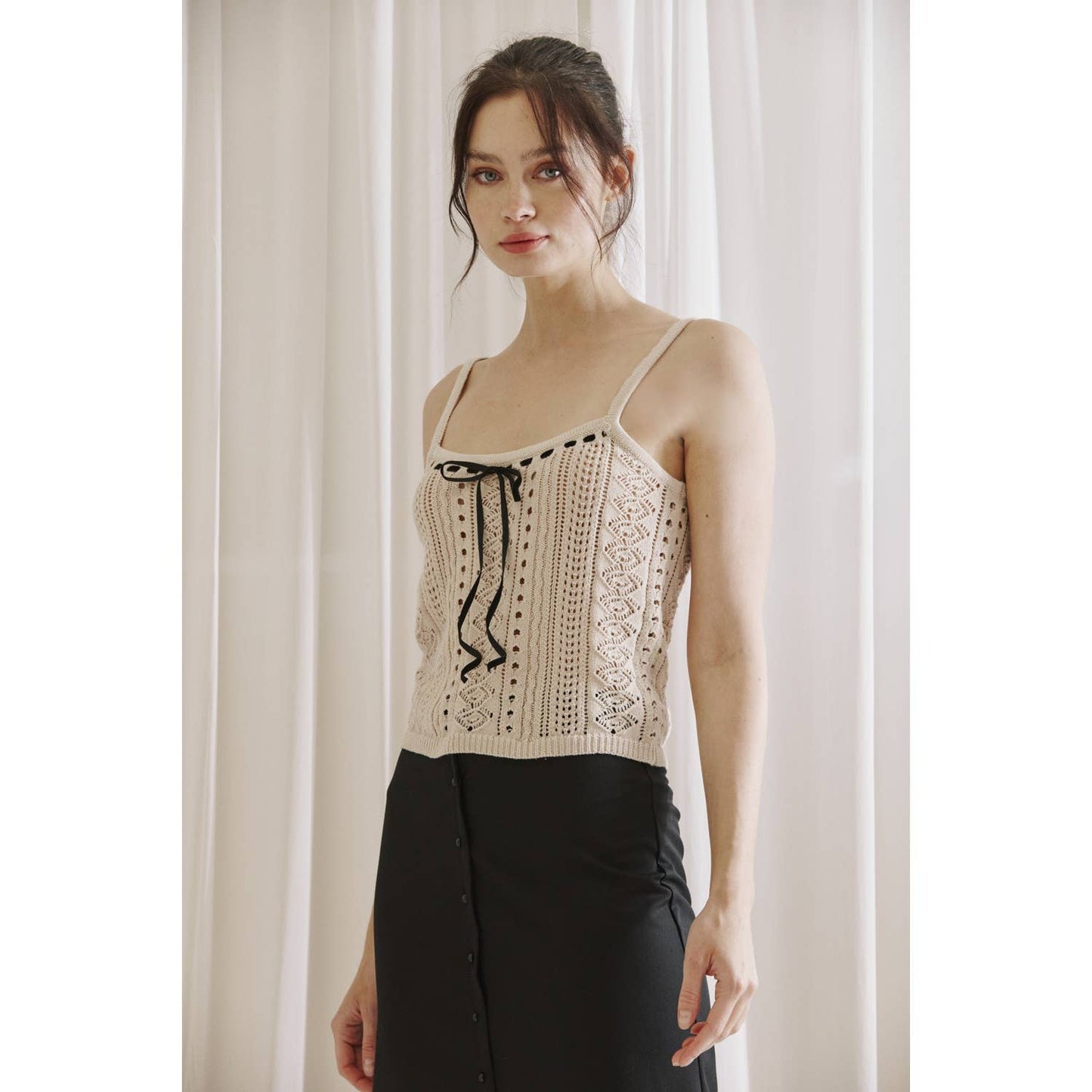 JT5156- MONOCHROMATIC KNIT RIBBON BOW CAMI: WHITE BLACK