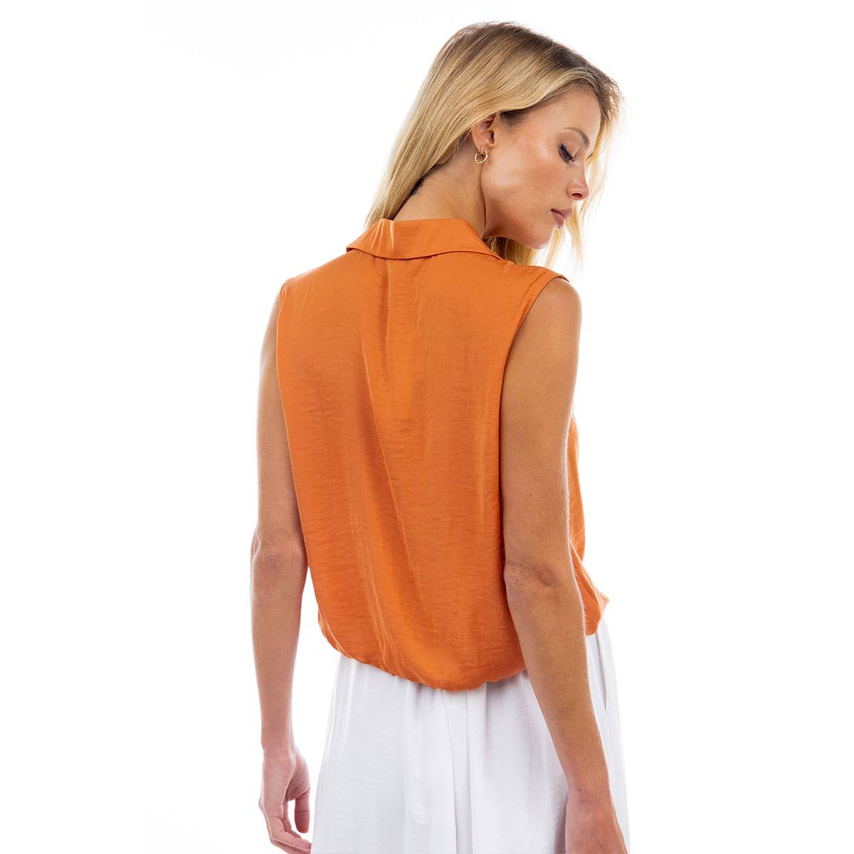 Knotted Sleeveless Collared Top: Papyrus / ET119375A-F