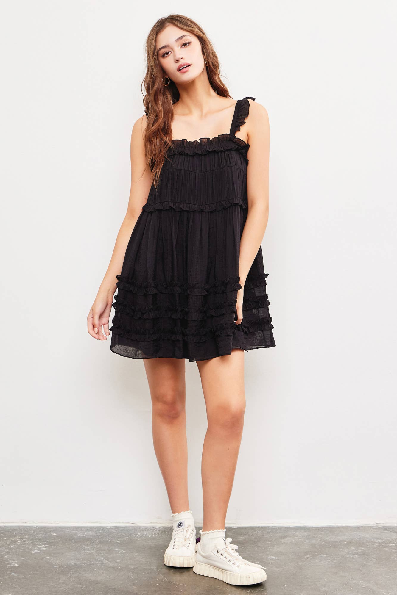 TIERED RUFFLE DRESS: S23645 / SNOW WHITE