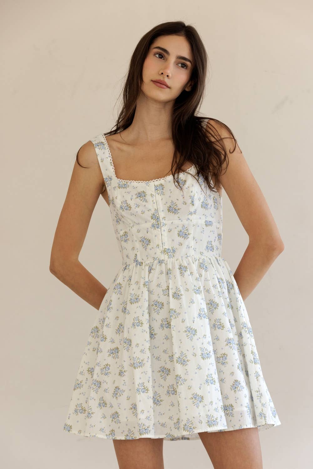 JD7281A-FLORAL MINI DRESS: IVORY BLUE FLORAL