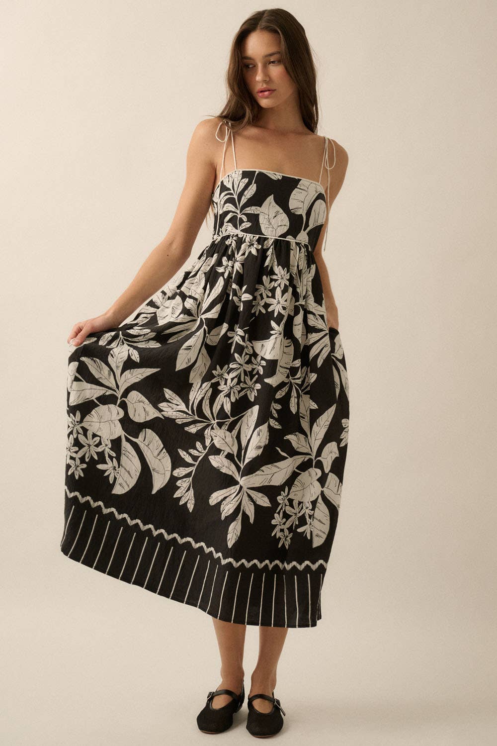Tropical-Print High-waist Fit-and-Flare Maxi Dress: BLACK / YDC1828C