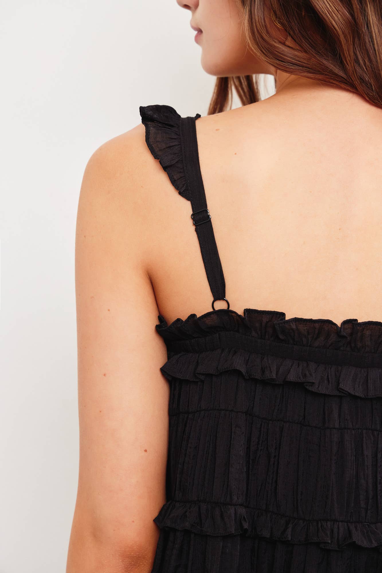 TIERED RUFFLE DRESS: S23645 / SNOW WHITE