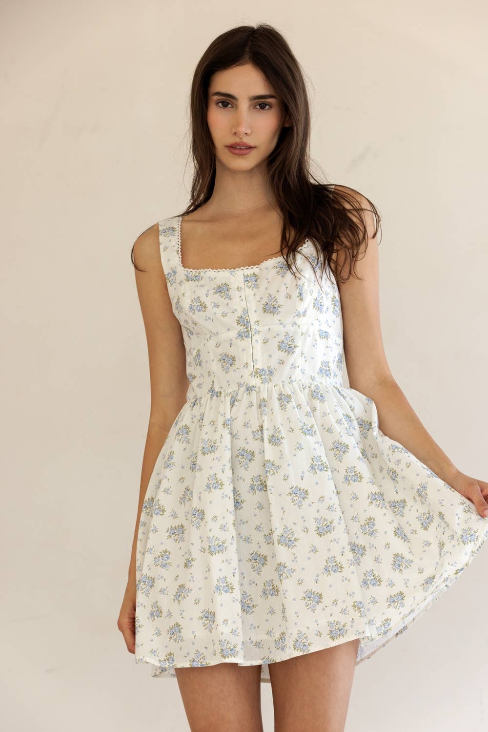 JD7281A-FLORAL MINI DRESS: IVORY BLUE FLORAL
