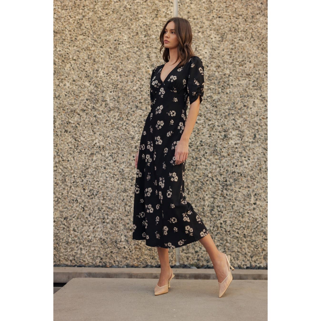FLOWER PRINT V NECK MIDI DRESS: Black / FD68112_1