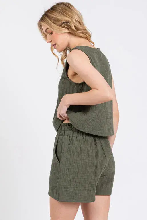 Cotton Gauze Round Neck Sleeveless Top - NT31273A: Black