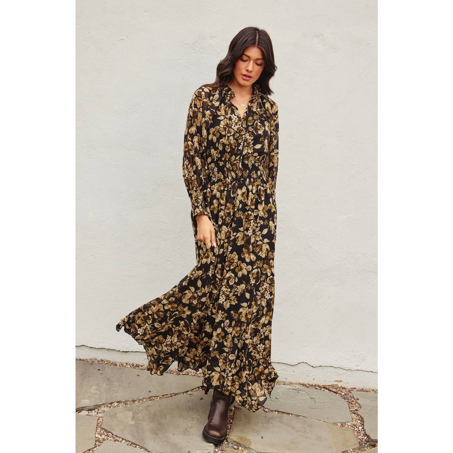 Floral Shirred Waist Handkerchief Maxi Dress: BLACK FLORAL / FD12117-P1662