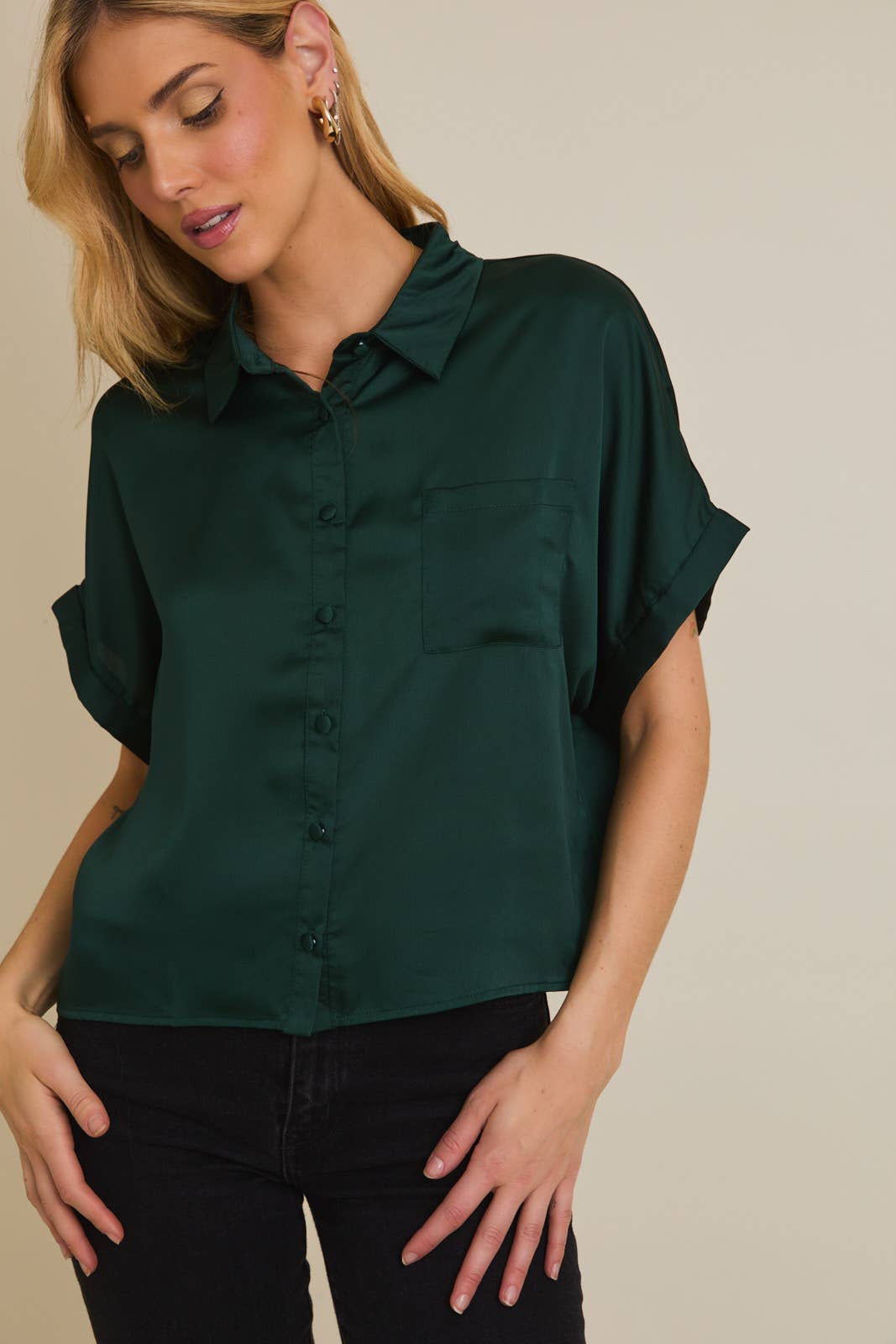 SATIN BOXY BUTTON DOWN BLOUSE: Camel / JT2060