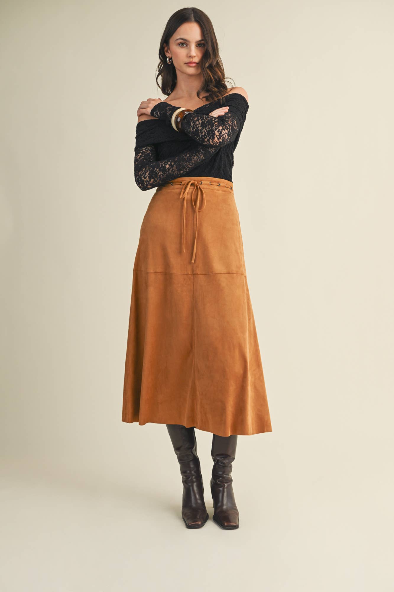 DRAWSTRING SUEDE A-LINE SKIRT: CAMEL / S25226