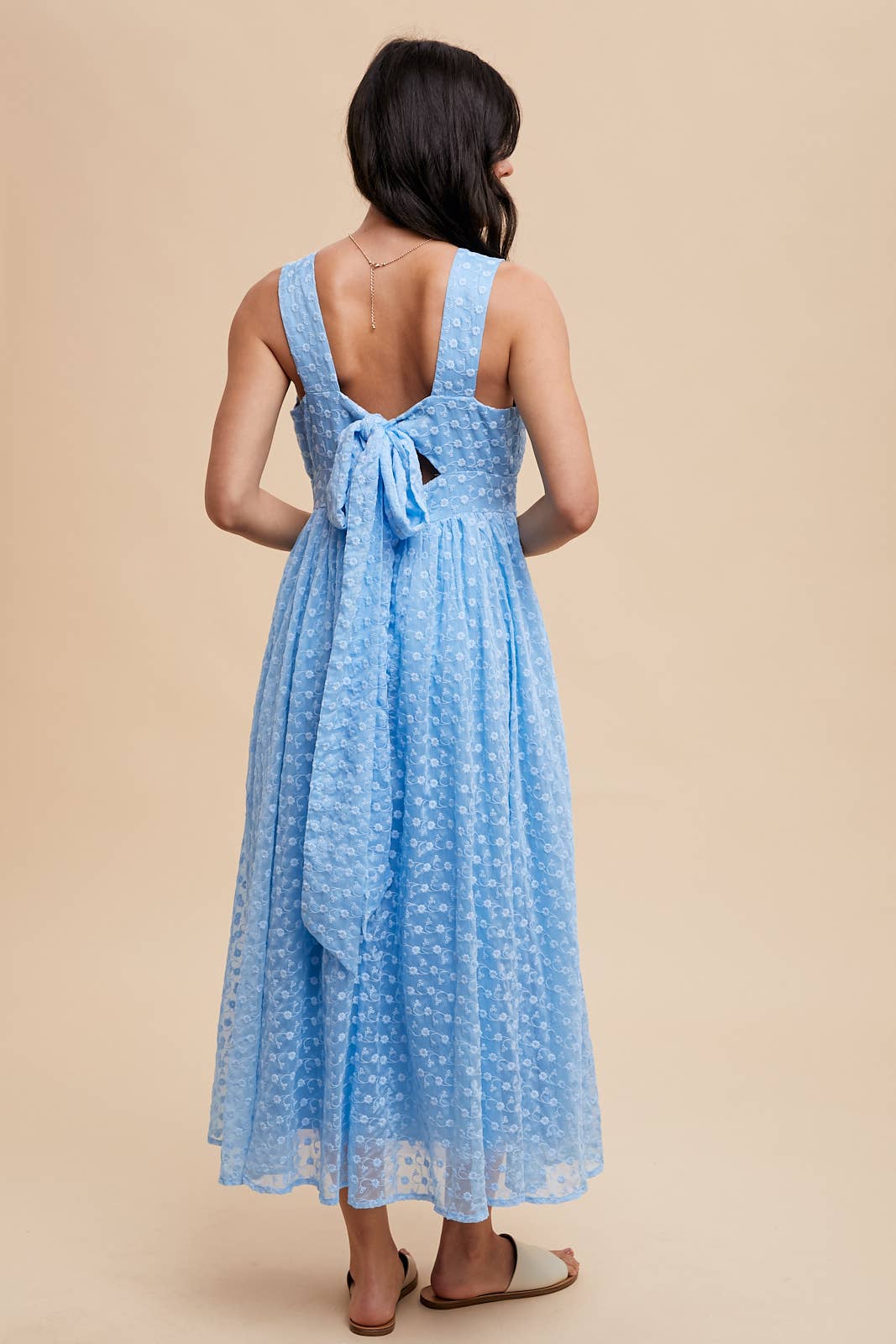 Ild5400 FLORAL EMBROIDERED MAXI DRESS: VINTAGE CREME